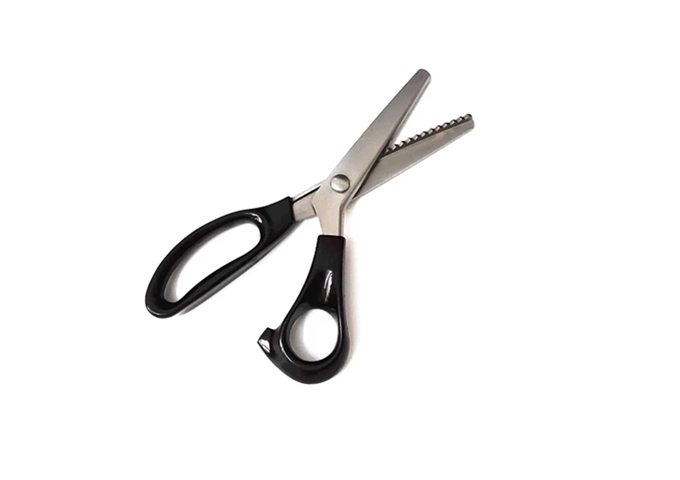 9", Pinking Shearing | White Stone